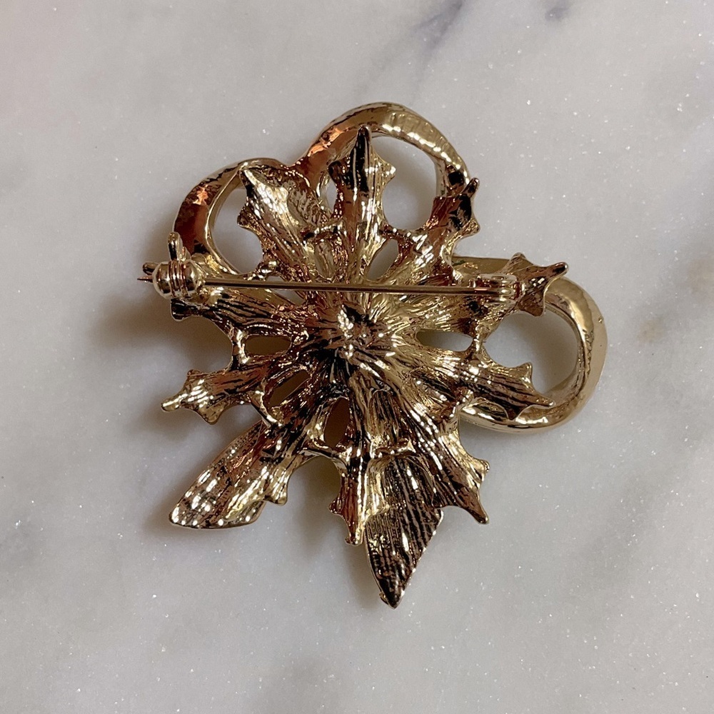 Christmas Ribbons Brooch - Picture 3 of 3